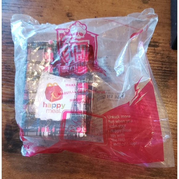 NIB McDonald's Happy Meal Toy - 2015 - Monster High - Make Up Artist - #6 - Picture 2 of 4